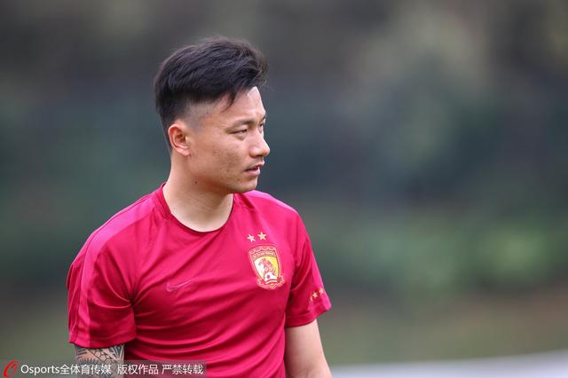 根据日本J联赛的规定，天皇杯冠军会直接获得下赛季的亚冠精英联赛参赛资格。
